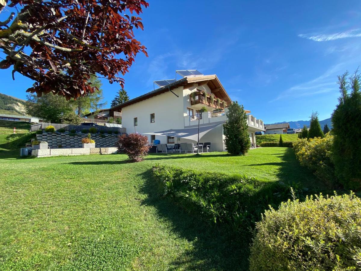 Alpenstern Apartment *